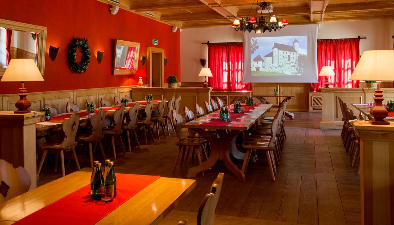 Hotel Zamek Bobolice Niegowa Esterno foto