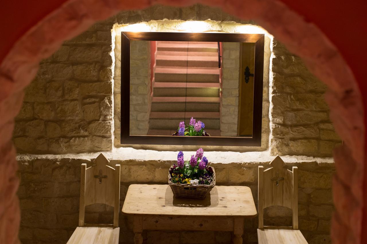 Hotel Zamek Bobolice Niegowa Esterno foto